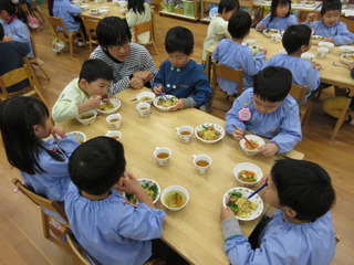 給食一緒に食べて美味しかった