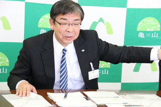 定例記者会見の様子（12月27日）