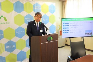 記者会見の様子（9月26日）